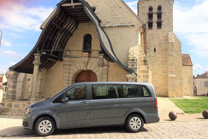 Private Paris Airport Layover with English speaking Chauffeur - Champs-Élysées to Place de la Concorde: the quick Paris orientation