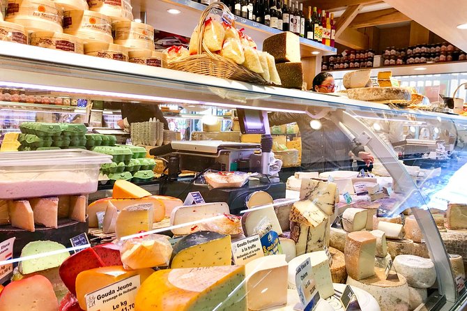 Private Paris Marche d'Aligre Walking Tour with Tastings - Private with Laurence: what you should expect from the guide