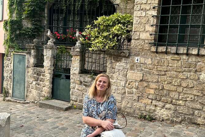 Private Paris tour By Minivan, private guide, Champagne(optional) - Champs-Elysees: a flexible break for shopping and people-watching