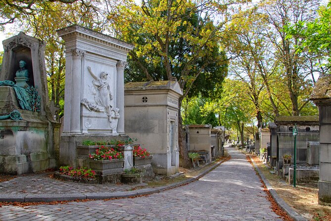 Private Père Lachaise Cemetery Walking Tour - What you actually see: the tour route’s story anchors