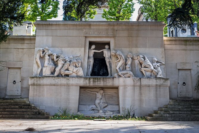 Private Père Lachaise Cemetery Walking Tour - The “Paris vibe” bonus: café time and pairing plans