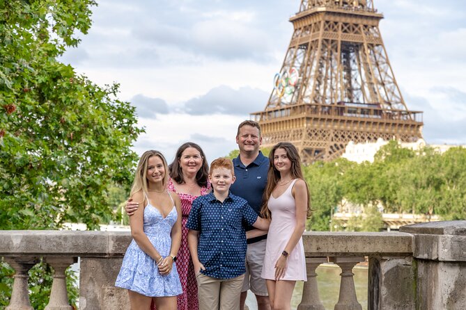 Private Professional Photoshoot in Paris - Who should book this private Eiffel Tower and bridge photoshoot?