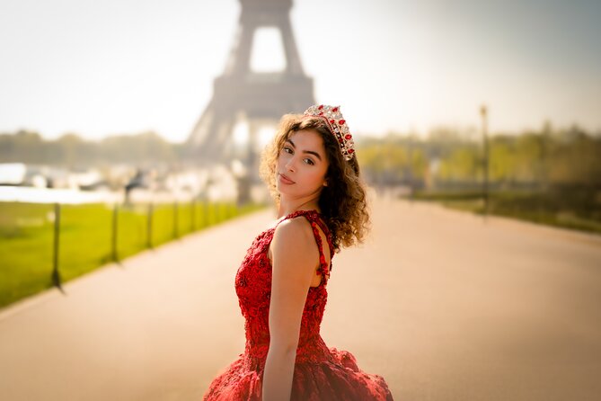 Private Professional Photoshoot near the Eiffel Tower in Paris - How the 20 Minutes Typically Play Out