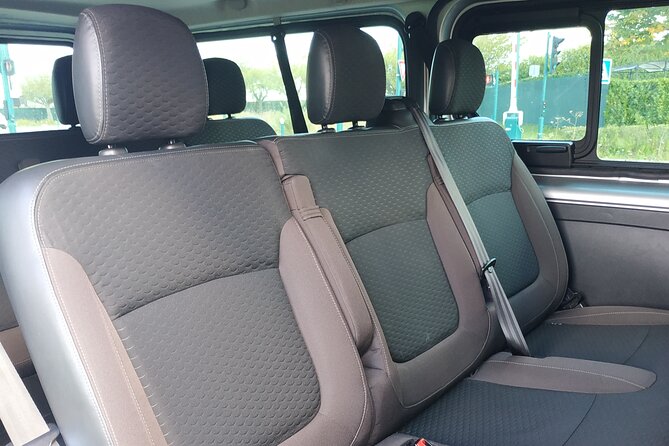 Private round trip transfer from/to PARIS <=> DISNEYLAND - Mobile Ticket and Simple Communication