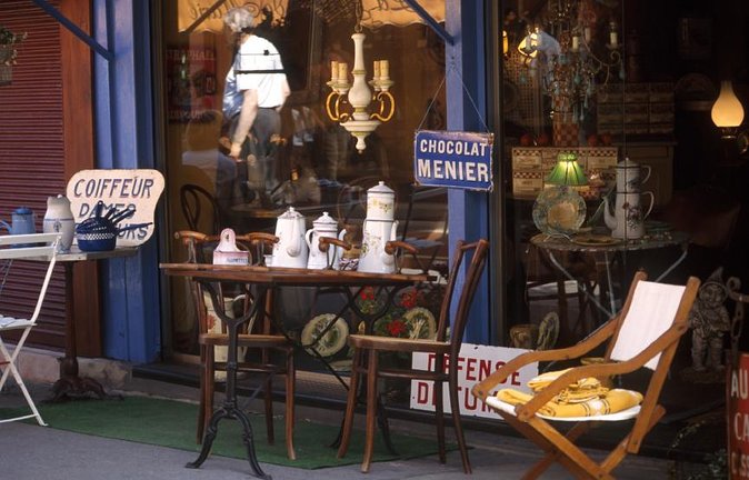 Private shopping tour at the Paris Antique Flea Market - Key things that make this tour worth your time