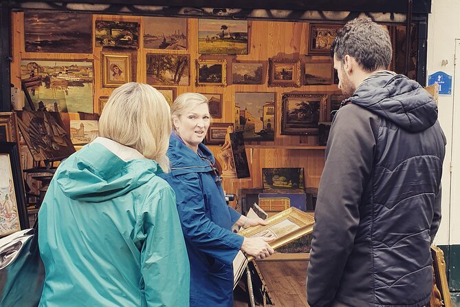 Private shopping tour at the Paris Antique Flea Market - Bargaining and vendor communication, where the guide earns their fee