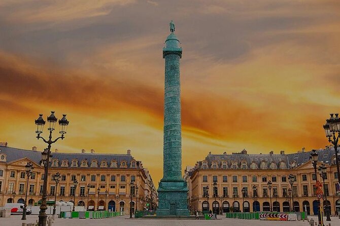 Private tour of various Monuments in Paris - Place Vendôme: refined lines, easy photo moment