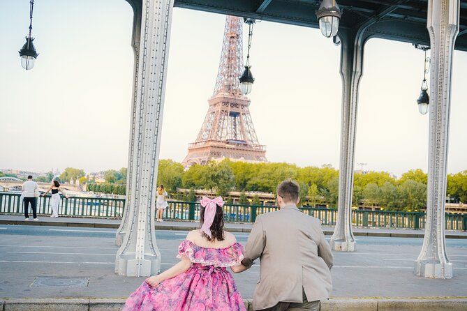 Private Tour: Personal Travel Photographer Tour in Paris - Sacré-Cœur and Notre-Dame: two icons that can test your patience