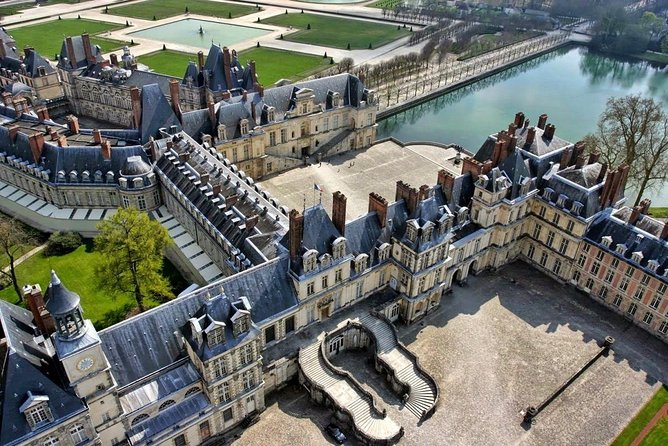 Private tour to Fontainebleau from Paris. Tickets included! - Getting In and Out Smoothly: Mobile Tickets and a Professional Driver