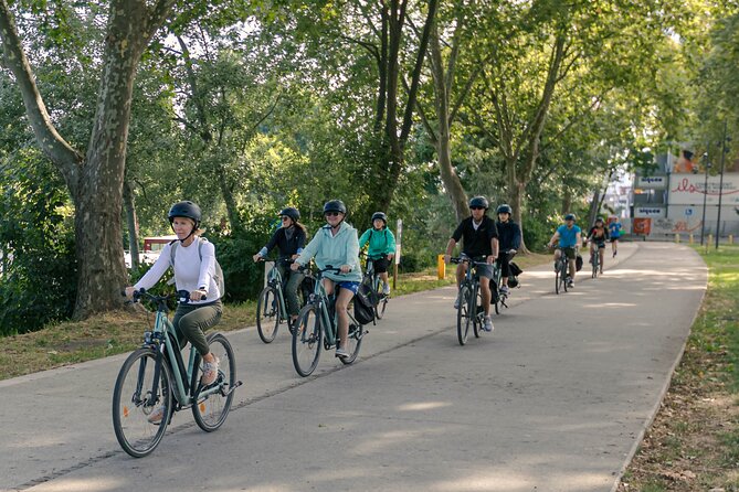 Private Tour: Versailles by Electric Bike from Paris - Inside the Palace of Versailles: how to enjoy two hours without losing the plot