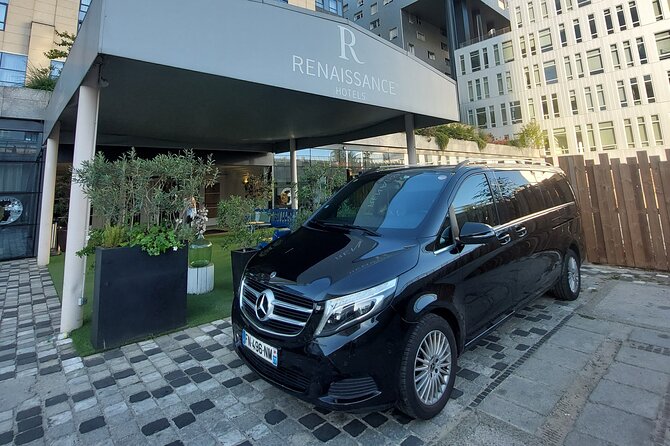 Private Transfer from CDG or ORY Airport to Paris City - Entering Paris With a Driver Waiting at CDG or ORY