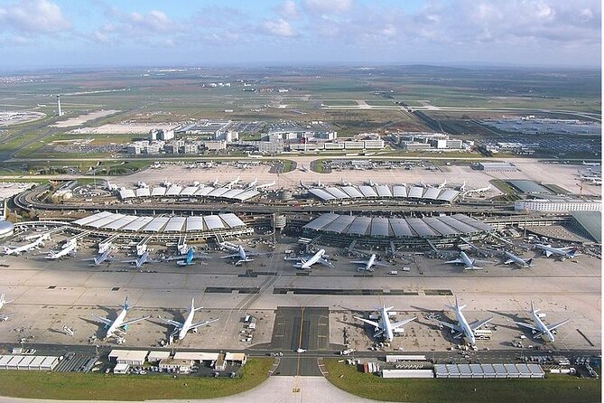 Private Transfer from Charle de Gaulle Airport to Paris - Where the Driver Meets You at CDG (And Why Baggage Claim Is the Tricky Part)