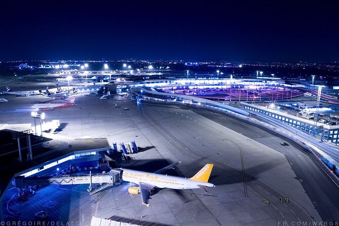 Private Transfer FROM Orly Airport TO Paris - Your mini-bus, up to 8 passengers, with kid seats included