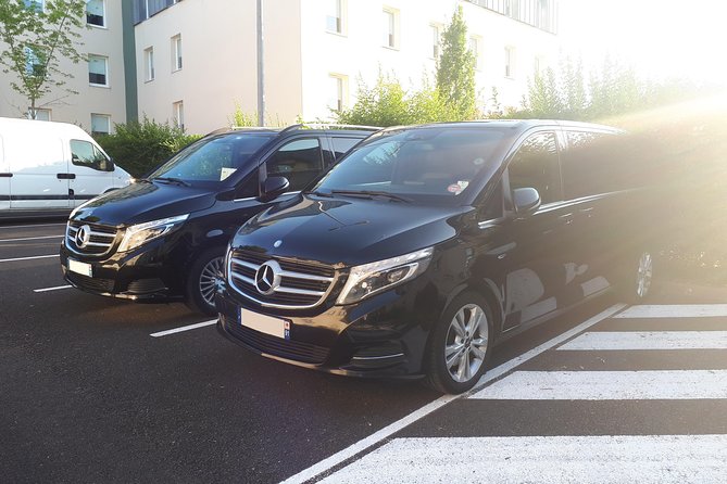 Private transfer from PARIS city to CDG or ORY airport - Hotel Pickup in Paris: Where the Trip Starts (and How It Should Feel)