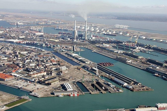 Private Transfer: Paris Airport CDG to Port of LE HAVRE in Business Car - The CDG to Port of Le Havre Leg: Getting You Close to the Start