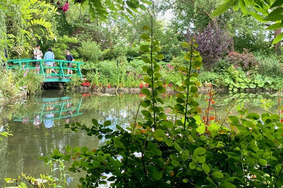 Private Trip Giverny Versailles Trianon from Paris - Private Pickup From Paris, Then a Comfortable Mercedes Ride