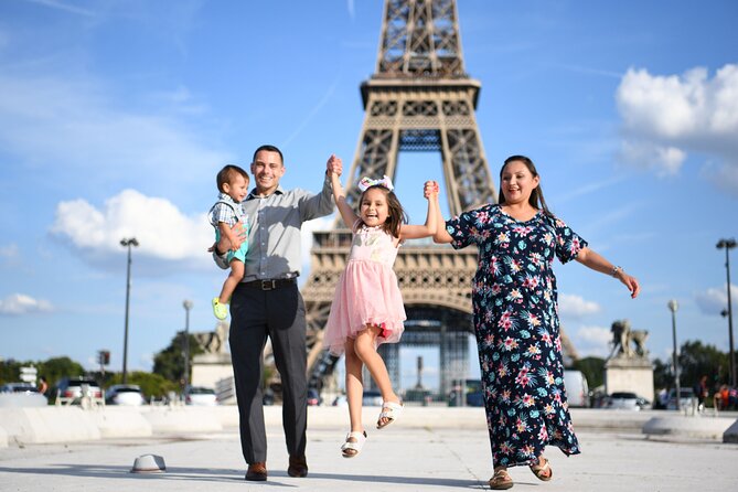 Private Vacation Photos in Paris - Eiffel Tower stop: how you get great shots fast