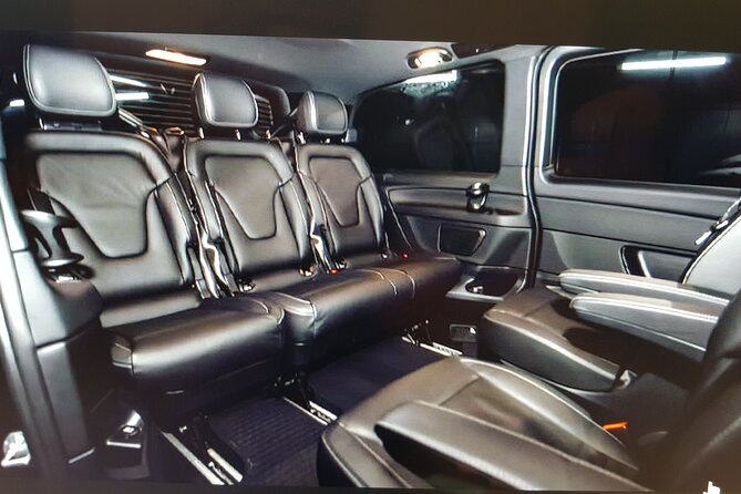 Private Van Transfer from CDG Airport to Paris - Price and value: what $98.86 per person buys you