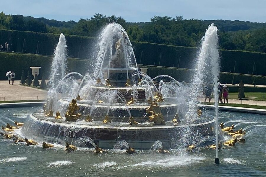 Private Versailles, Gardens, Trianon from Paris by Mercedes - Private Versailles by Mercedes: how the day stays smooth