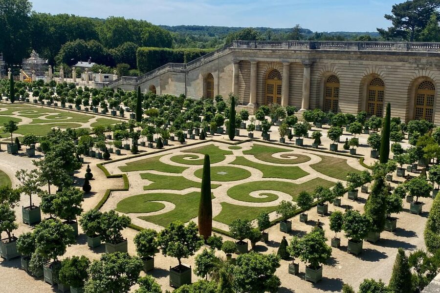 Private Versailles, Gardens, Trianon from Paris by Mercedes - Gardens at Versailles: where the day’s first magic happens