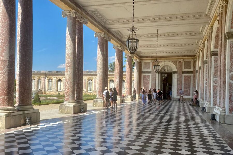 Private Versailles, Gardens, Trianon from Paris by Mercedes - Guides and drivers: the difference between seeing Versailles and understanding it