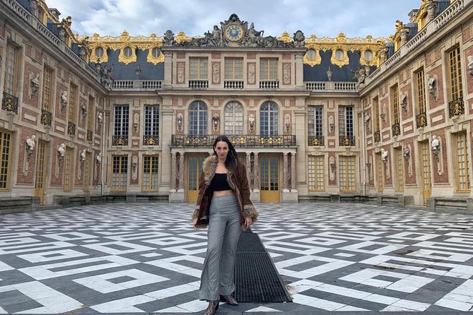 Private Versailles Tour with Guide + Round Trip Transport from Paris - The Hall of Mirrors and Louis XIV apartments: where your guide earns their fee