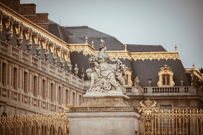 Private Versailles Tour with Guide + Round Trip Transport from Paris - Transportation details that change the whole day