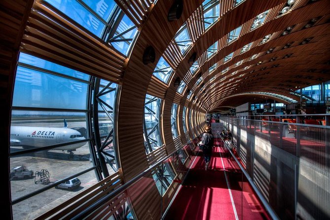 Private VIP transfer with a Ford Explorer from CDG Airport to Paris or return - Dropping Off in Paris, Especially at Train Stations