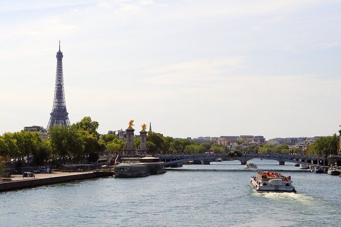 Private Wheelchair Accessible Paris Full-Day Tour with Car - Door-to-Door Pickup That Makes Central Paris Feel Smaller