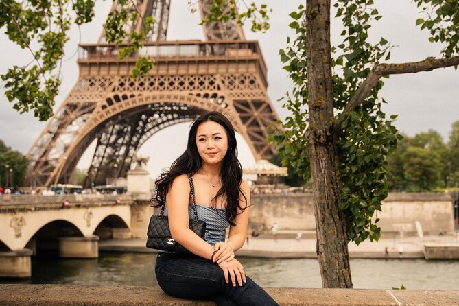 Professional Eiffel Tower Photo Tour with VOGUE Photographer - Stop 3: Rue Benjamin Franklin to a hidden route