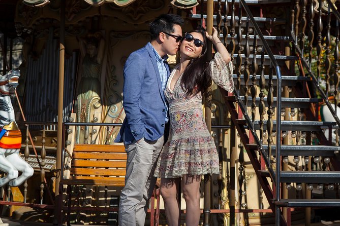 Professional Photo Shoot Walking Tour in Central Paris - Ari and the Photo Process: Posing Help Plus Real Output