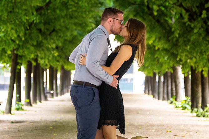 Professional Photo Shoot Walking Tour in Central Paris - Who This Tour Fits Best (And Who Might Skip It)