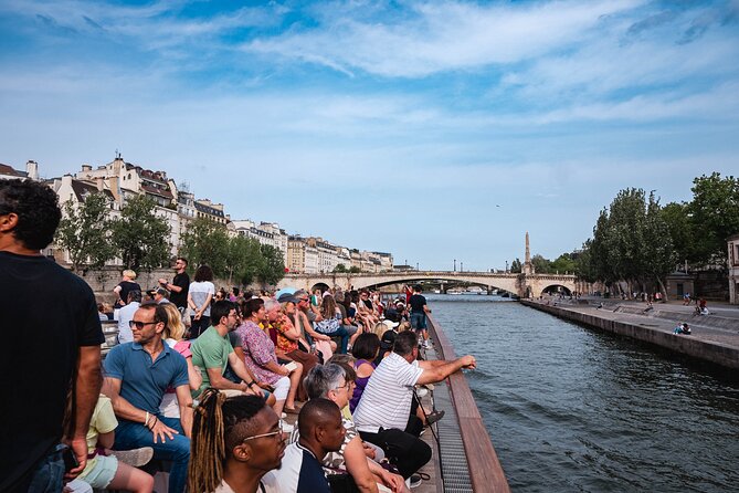 River Seine Sightseeing Boat Tour with Audio Guide - Pont de l’Alma to the Eiffel Tower, Catch the Best Angles