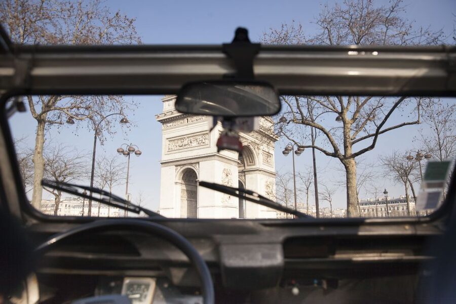 Romantic Paris Vintage Citroën 2CV Tour - The driver is the real difference, not just the car