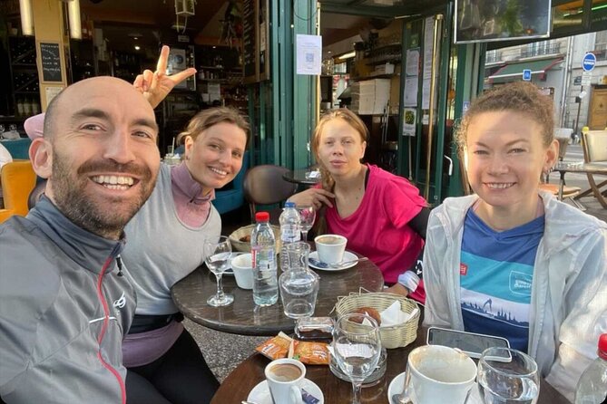 Running in Paris at dawn & see 10 secrets - Snacks, water, and pacing: a workout with built-in recovery