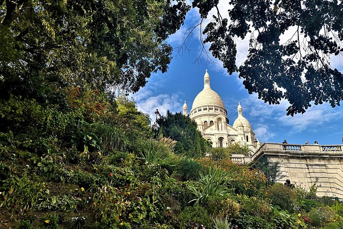 Sacred Heart and Montmartre with private guide - Rue de Mont Cenis, a pilgrimage street you can feel