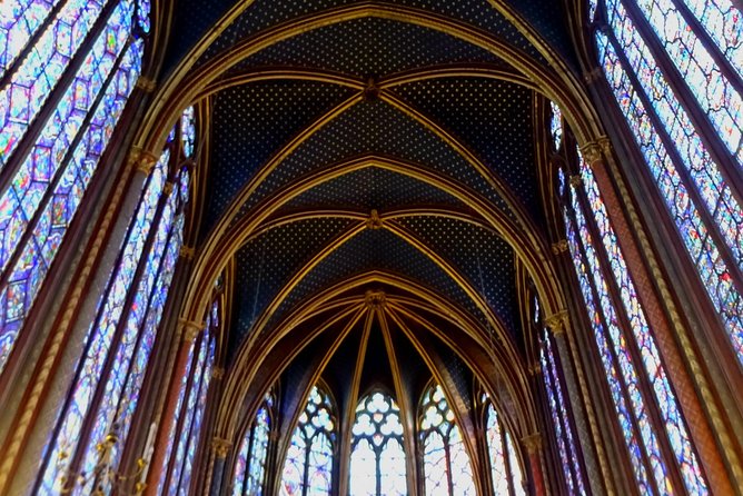 Sainte Chapelle 1h Guided Tour with entrance ticket - Eng / Esp - Finding the upper chapel: stairs, space, and comfort