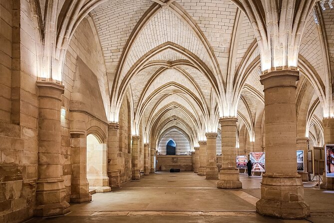 Sainte Chapelle and Conciergerie 1.5-Hour Private Guided Tour - Key highlights you should care about