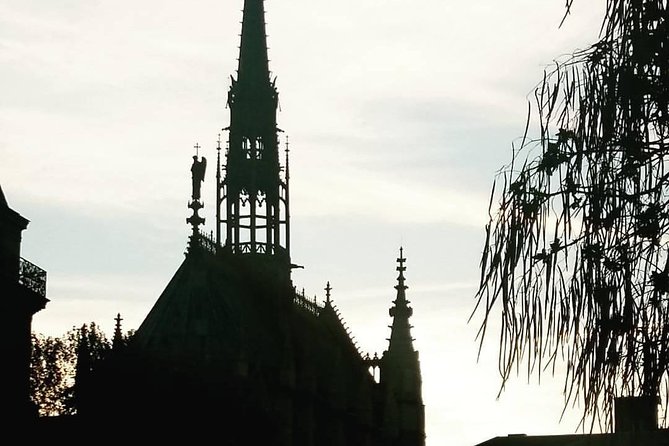 Sainte-Chapelle, Conciergerie & Palais de Justice Private Tour - Île de la Cité quick walk: a Notre-Dame quarter orientation in 10 minutes