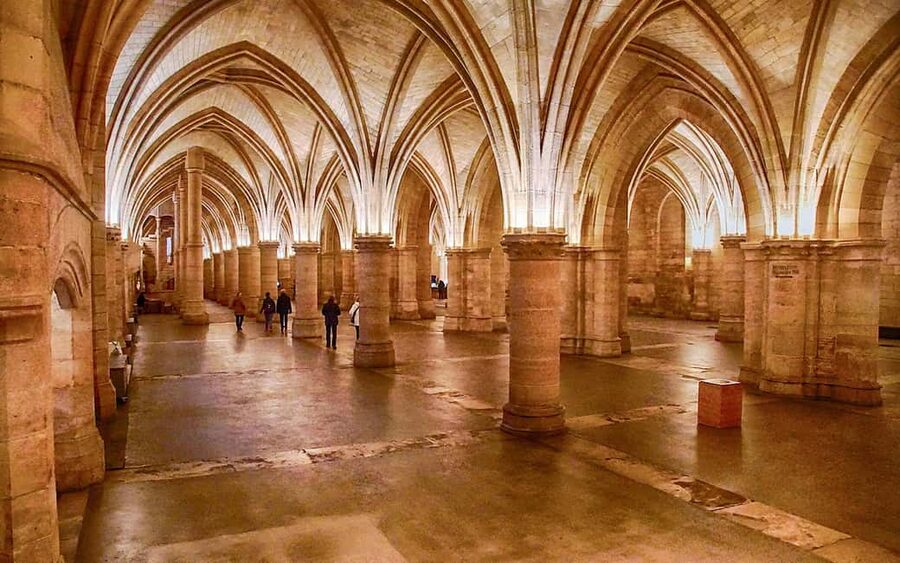 Sainte Chapelle & Conciergerie Private Guided Tour - Orsay skip-the-line ticket: a useful bonus for your Paris plan