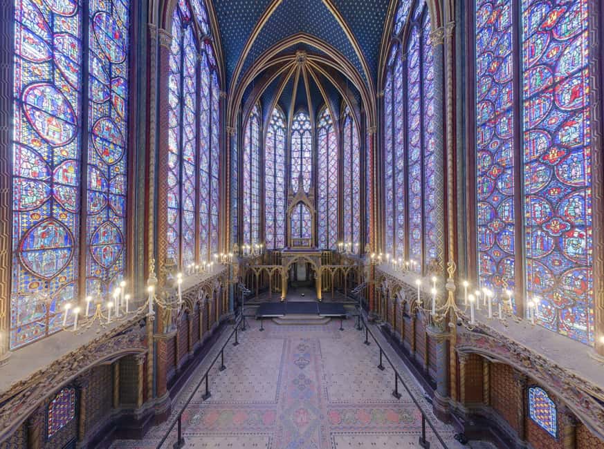 Sainte Chapelle & Conciergerie Private Guided Tour - Chapel vs church vs cathedral: understanding what the space claims