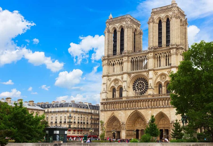 Secret Food Tours Notre Dame - The Heart of Paris - Why this Notre Dame food walk feels different