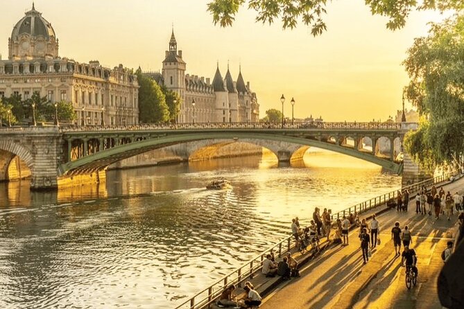 See 15 plus Paris Sights Tour and Fun Perfume Experience - The biggest drawback to consider before you book