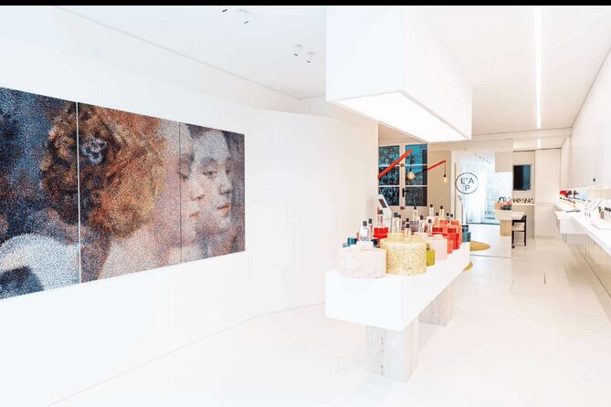 See 15 plus Paris Sights Tour and Fun Perfume Experience - The logistics that can change your experience