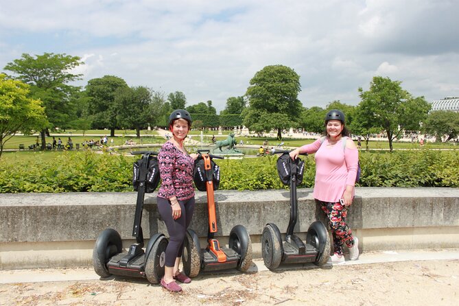 Segway tour Capital sites - Grand Palais: Art, Scale, and Quick Street-Level Perspective