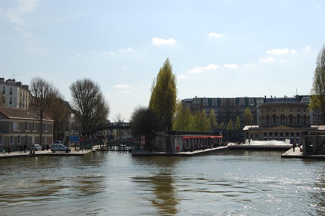 Seine River Cruise and Paris Canals Tour - The Canal Saint-Martin moment: locks, footbridges, and that Bastille tunnel