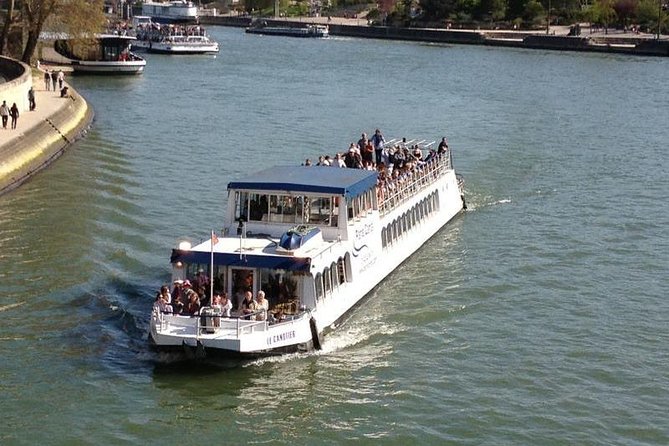 Seine River Cruise and Paris Canals Tour - Duration and pacing: when 2.5 hours feels short vs long