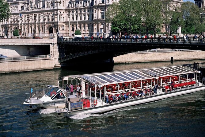 Seine River Cruise with Commentary 1 Hour - Price and value: why this cruise is such an easy yes