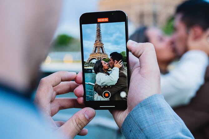 Seine River Dinner Cruise with Live Singer by VIP Yacht de Paris - Dinner flow: 3 courses, portion size, and drinks that can change the whole experience