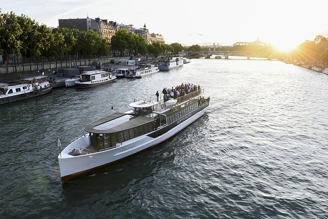 Seine River Guided Cruise by Vedettes de Paris - Where your hour on the river actually goes